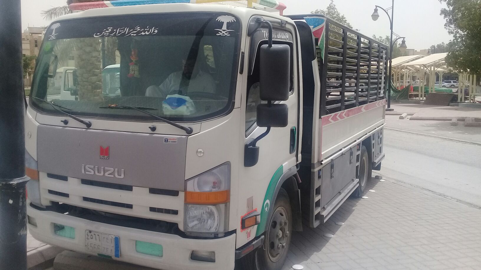 نقل اثاث داخل وخارج الرياض مع فك وترکيب محمد سعيد باکستاني رقم جوال 0553258058