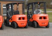 Forklift for rent خدمات تأجير رافعات شوكية