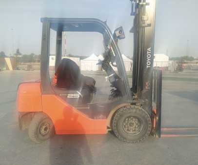 رافعه شوكية للايجار. Forklift for rent in Riyadh