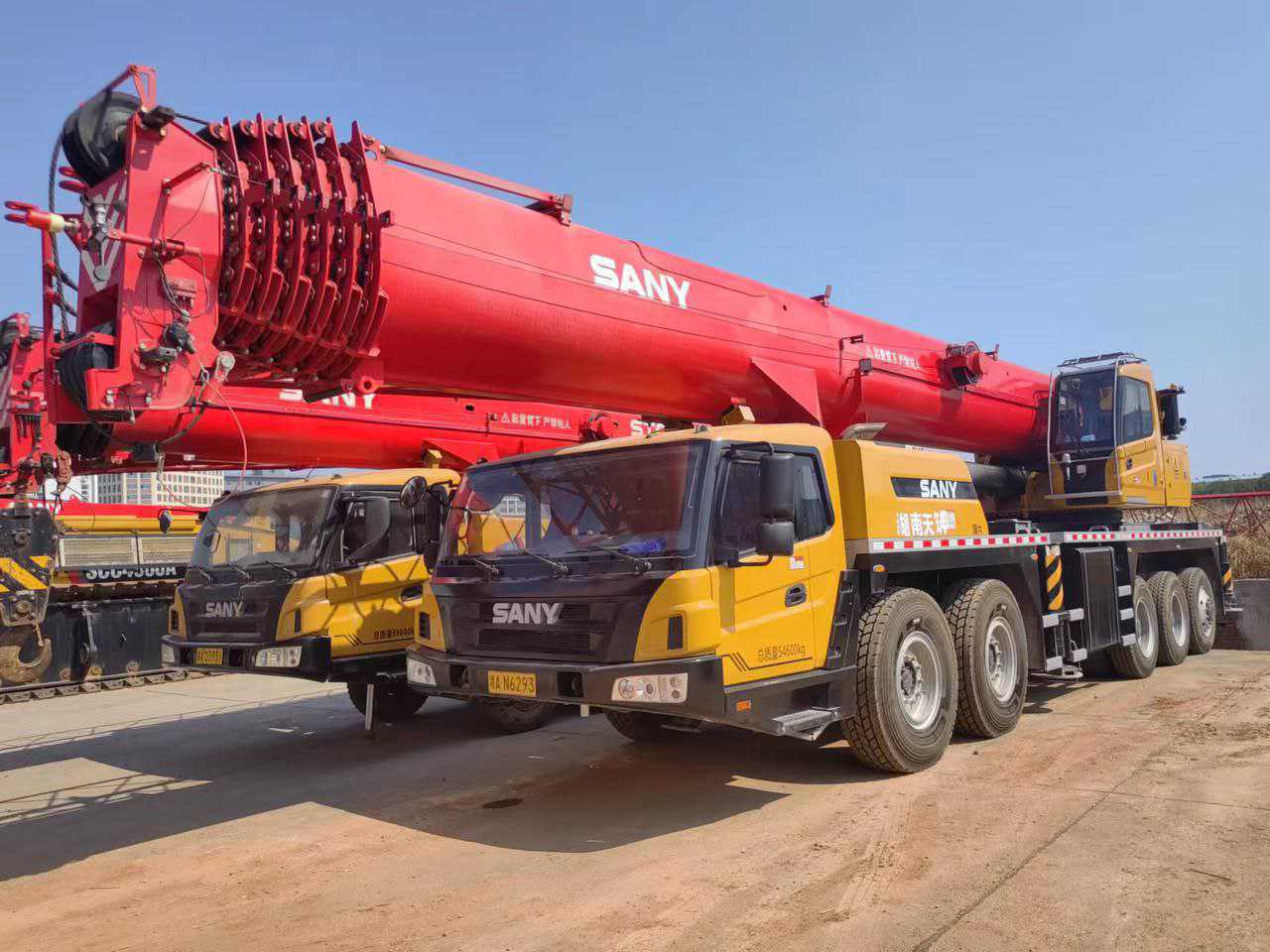 رافعات شوكية للإيجار 2023