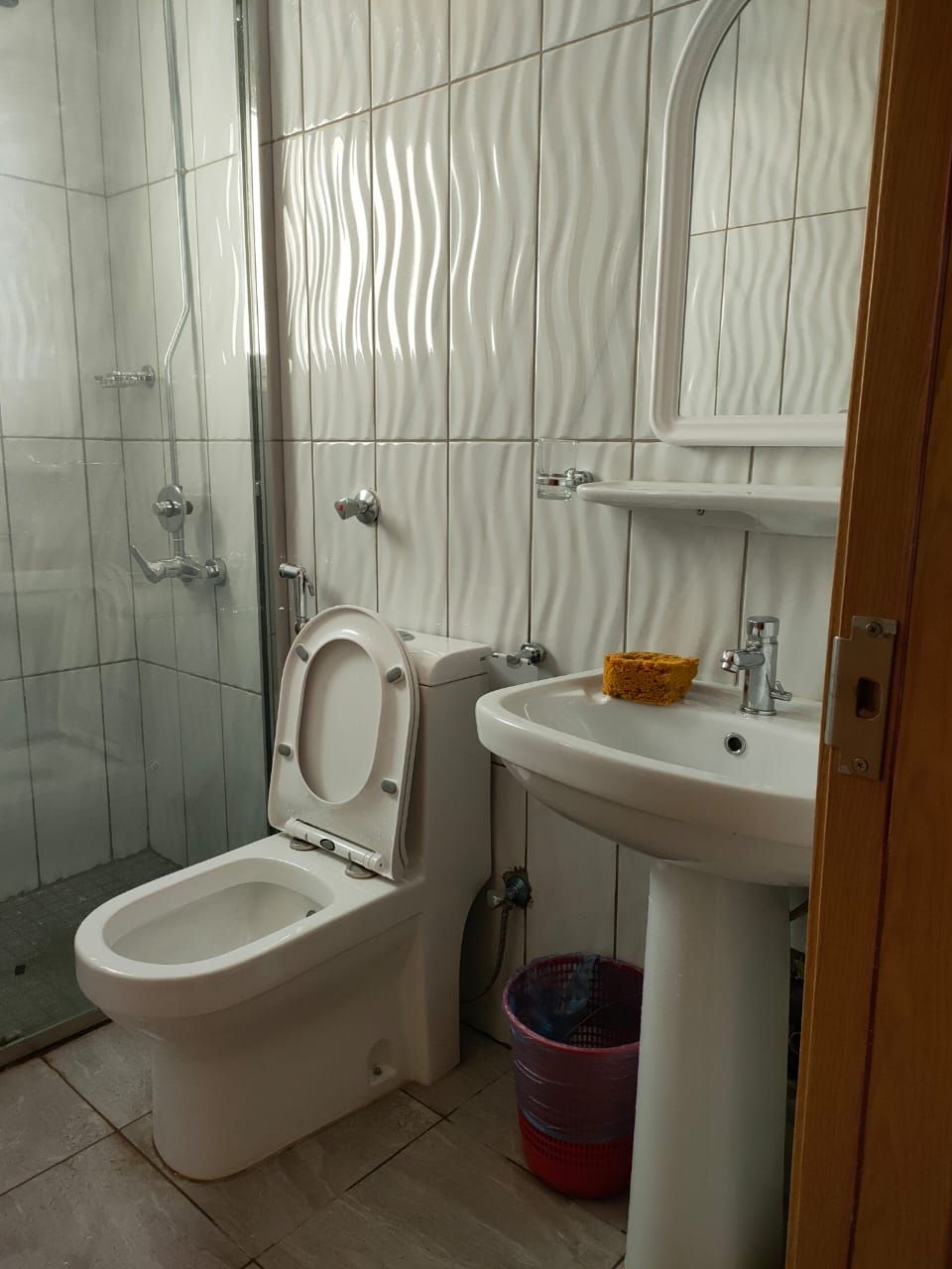 شقة للإيجار قريبة من الحرم