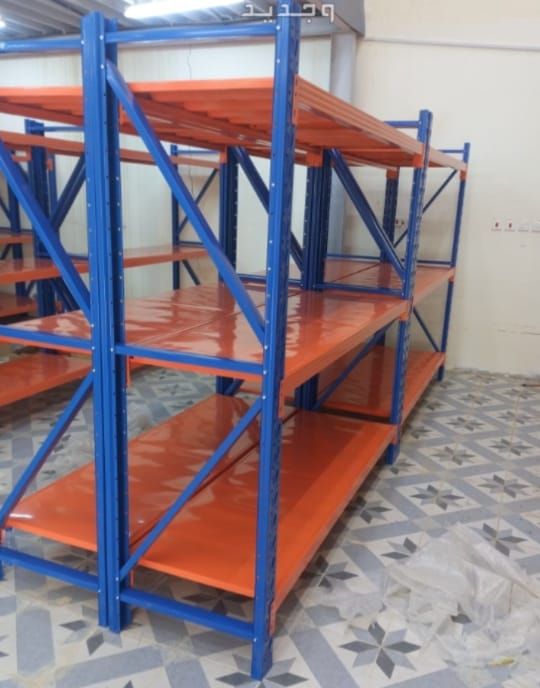 رفوف بجميع انواعها وكذالك طبالي وعربات تسوق وكاشيرات بقاله