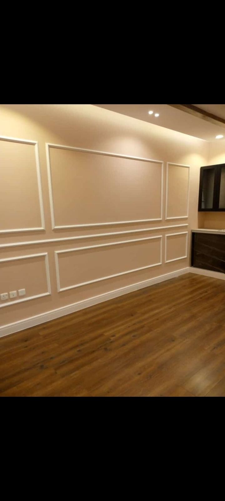 من افضل المعلمين المتقنين في مجال الدهانات الداخليه ولخارجيه ولبروفايل ولبكسي وعزل الاسطح في جميع أحيى ارياض وبسعار مناسبه جدا اتواصل وتساب اتصال 0531514957