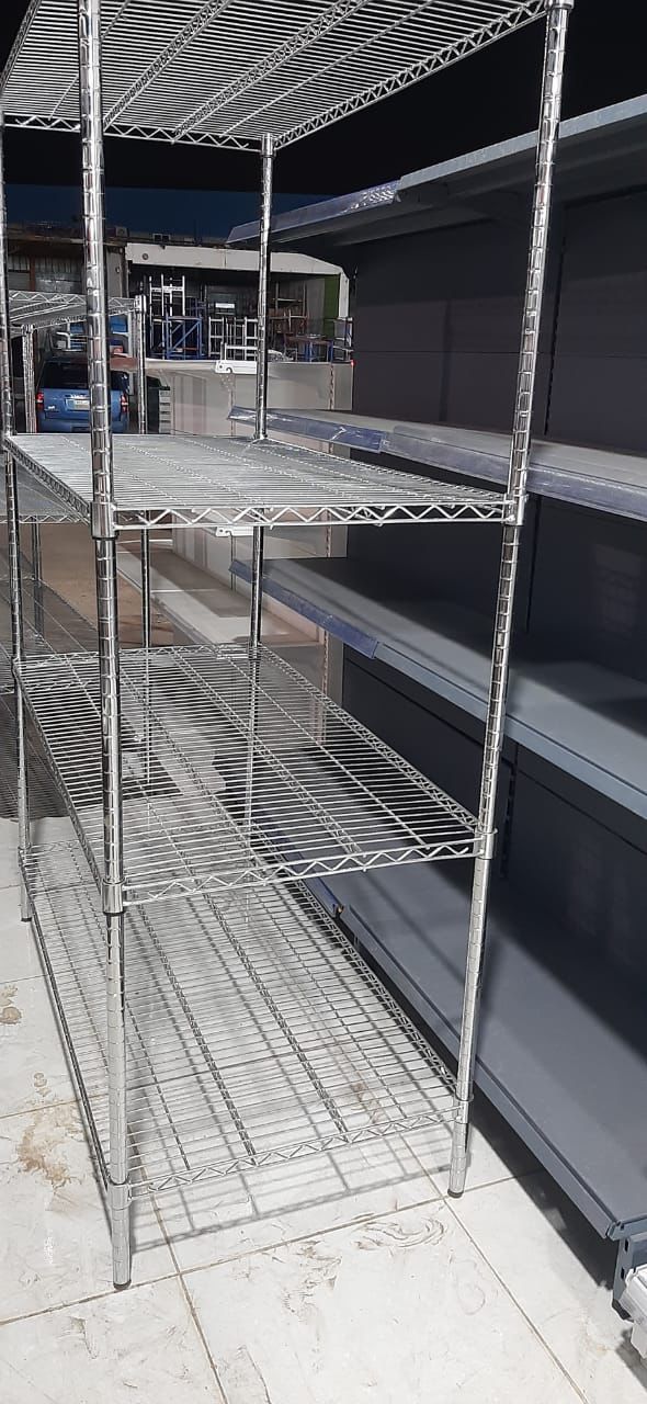 رفوف بجميع انواعها وكذالك طبالي وعربات تسوق وكاشيرات بقاله