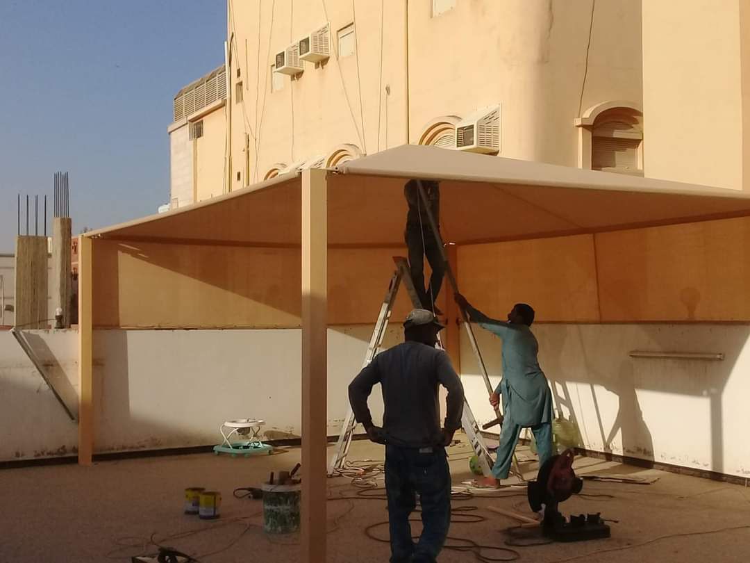 مظلات و سواتر وهناجر