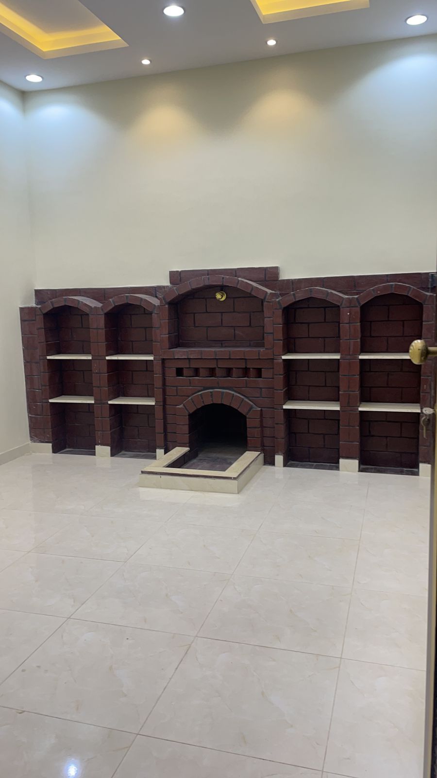 خميس مشيط ،مخطط الثمانيين خلف الجوازات