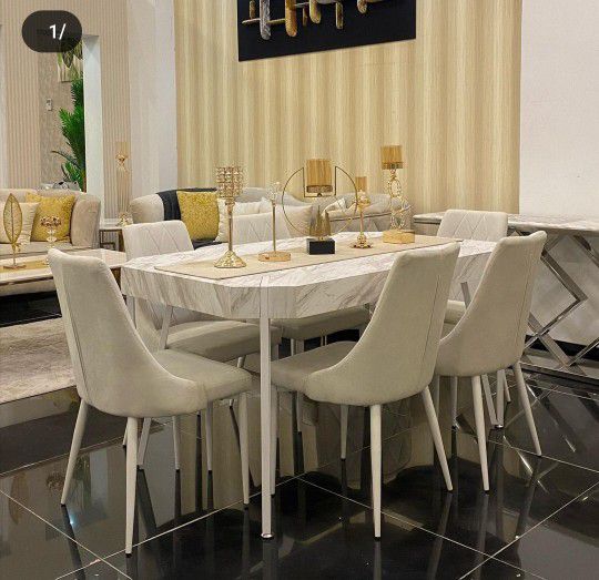 طاولات الطعام حسب الطلب