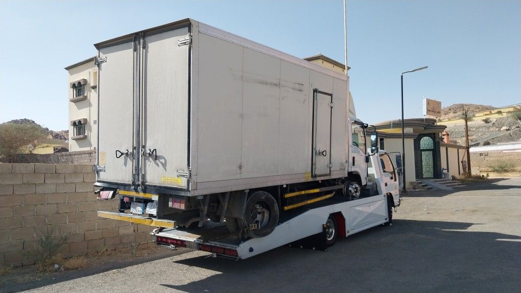 سطحه بيشه لنقل السيارات0557677195