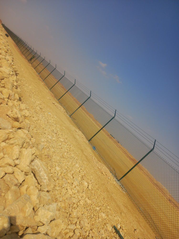 مقاول تركيب سياج الشبك الأراضي والمواقع ٠٥٥٢١٩١٢٣٥