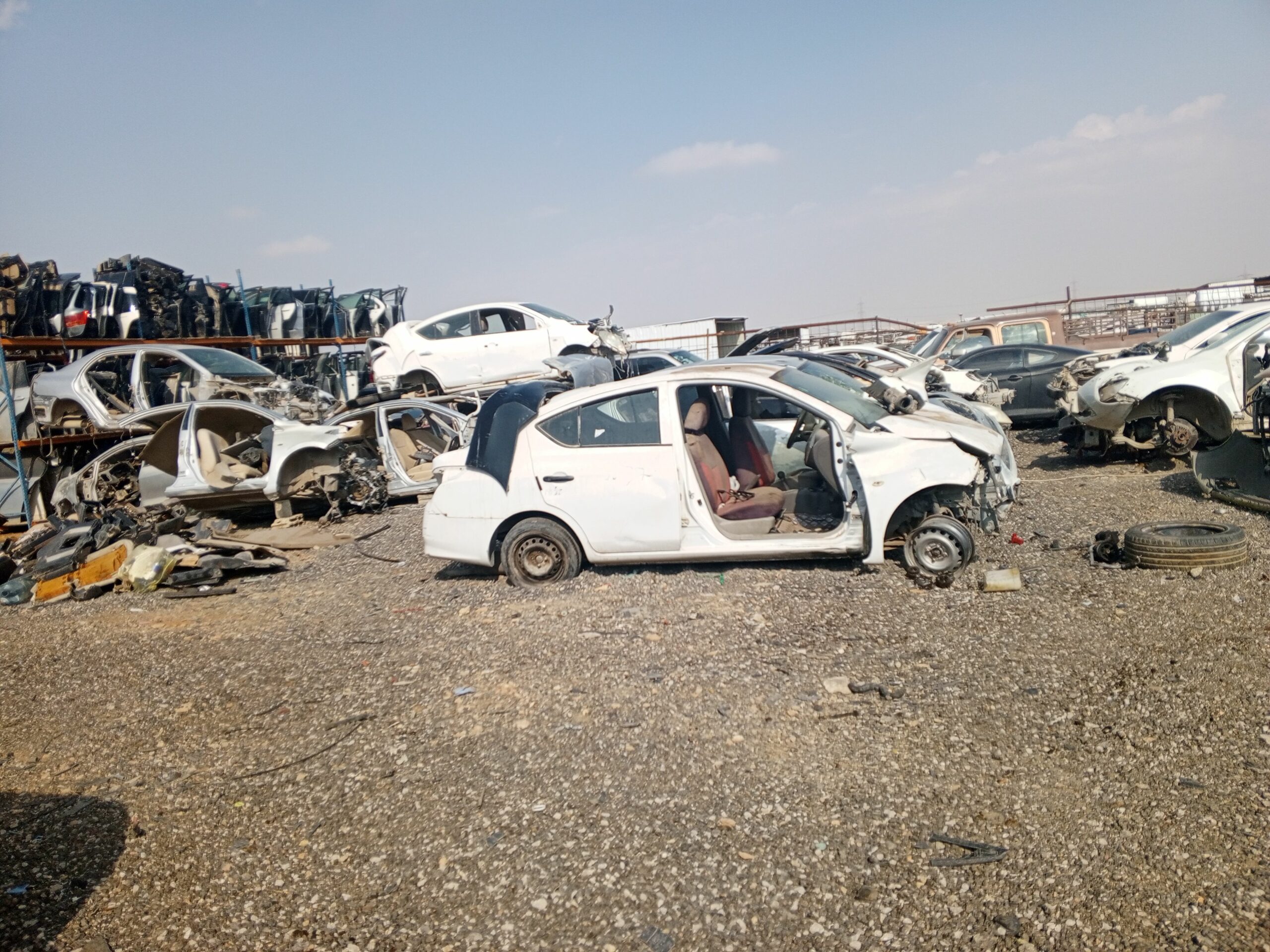 تشليح الحائر لبيع قطع غيار السيارات الارمادا بانوع