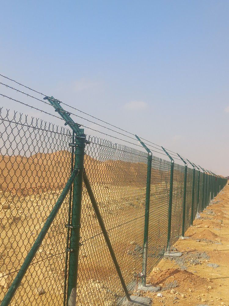 مقاول تركيب سياج الشبك الأراضي والمواقع ٠٥٥٢١٩١٢٣٥