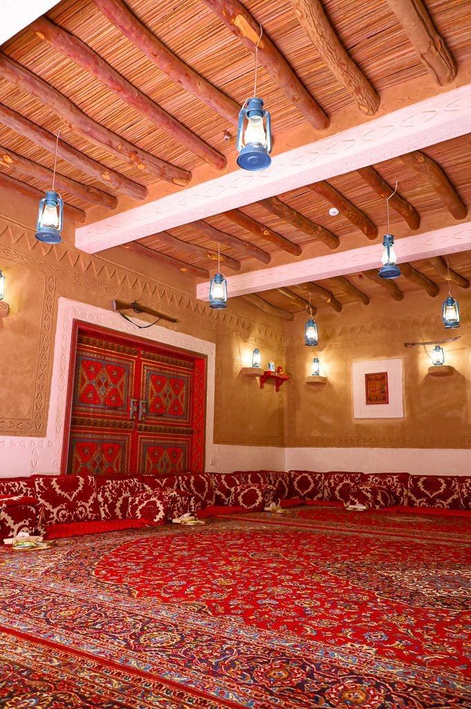 لجميع اعمال التراث الشعبي في انحا المملكه