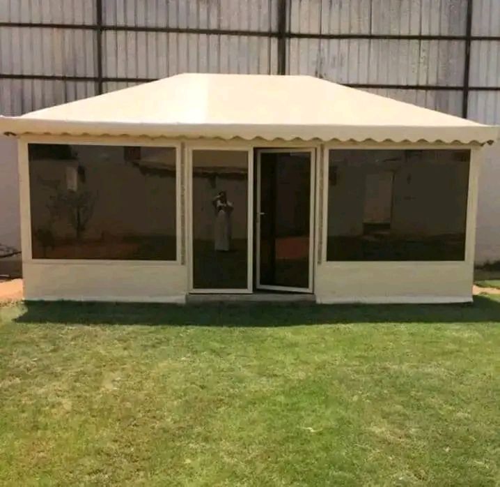 مظلات وسواتر