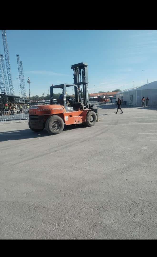 لايجار جميع انواع المعدات الثقيله رافعات شوكيه مير