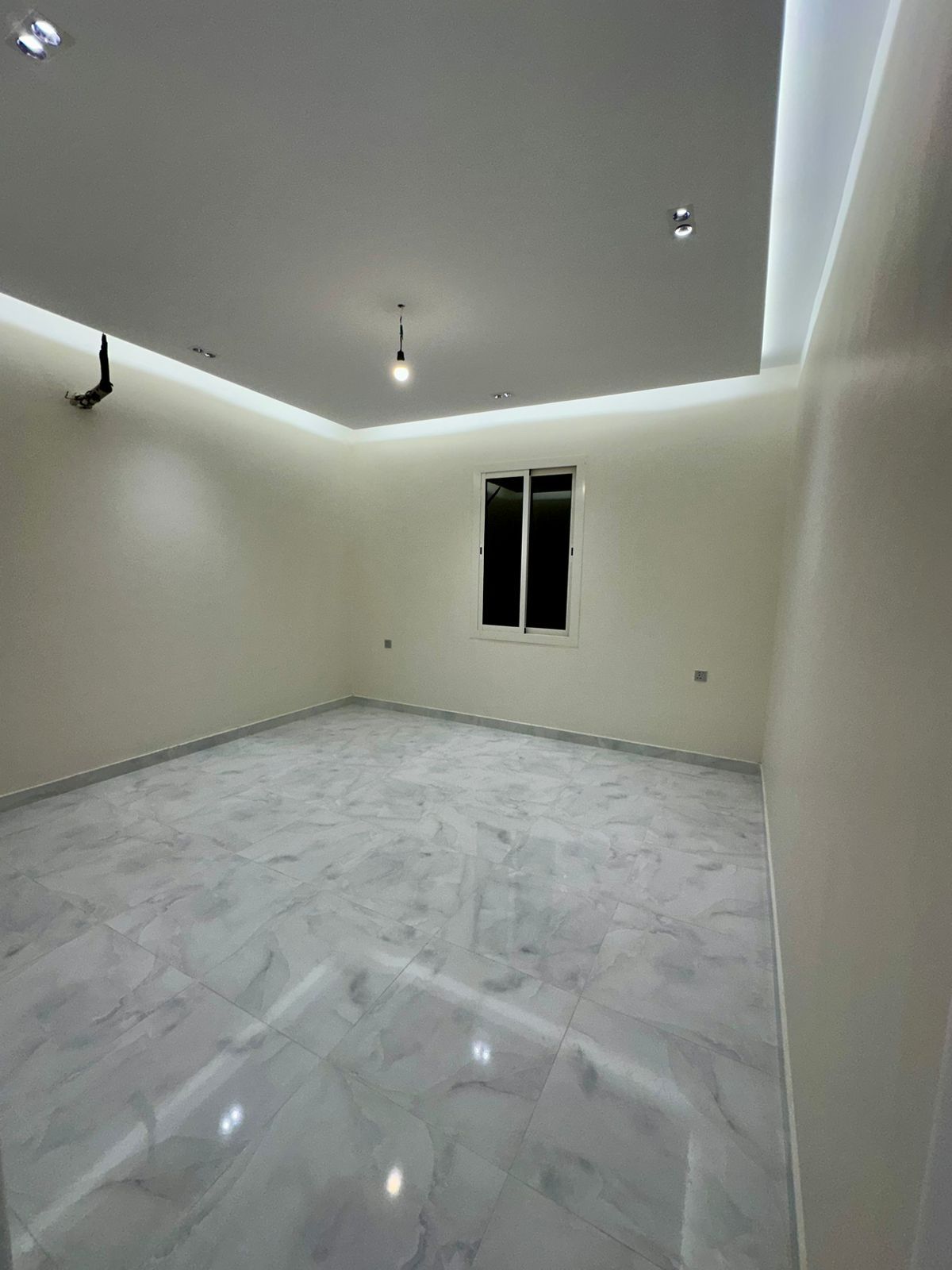 🔺مشروع R90🔺 ❇️ حي الصفا 4 🔺*ثــلاث شـقـق بالـدور ف