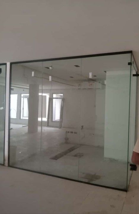 زجاج سكريت ومرايا بالرياض