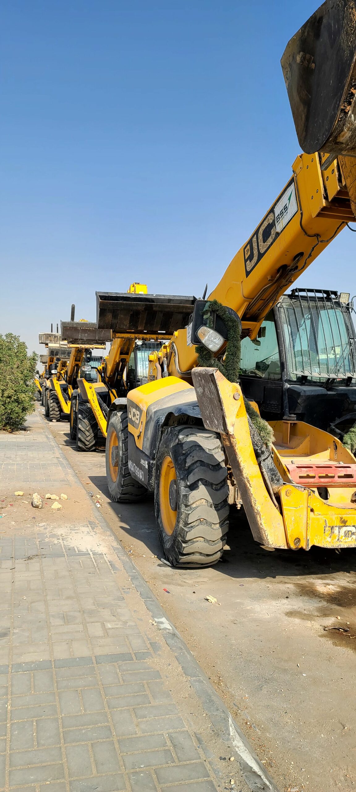 لايجار جميع انواع المعدات الثقيله رافعات شوكيه مير