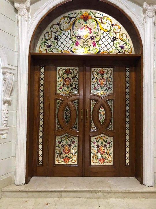 معلم دهان أنواع الخشب ابواب وغرف وديكور ومطبخ ودها