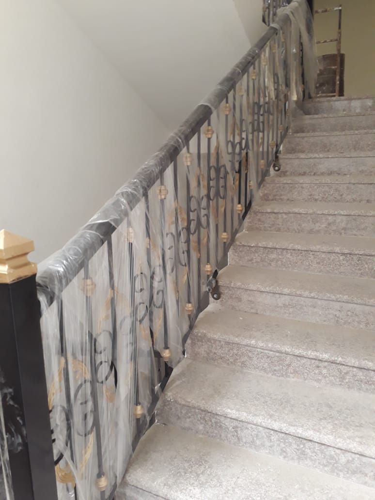 مظلات وسواتر حداد