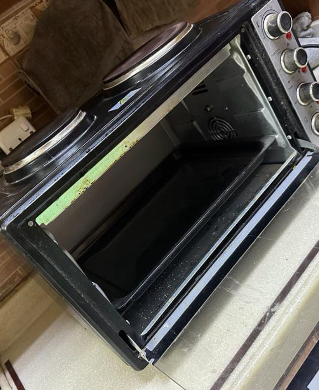 فرن مكرويف وعيون قز شغال