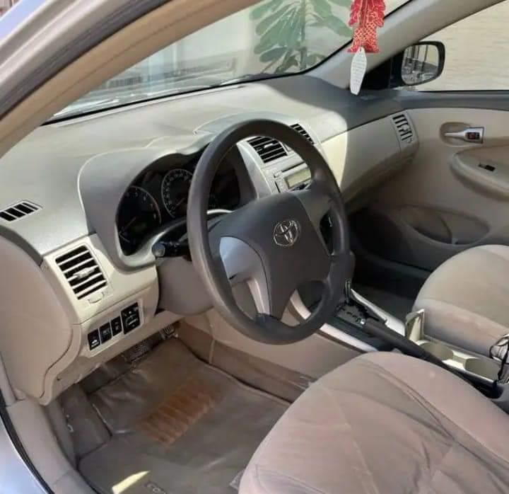 كورولا نظيفه جدا للبيع موديل 2010