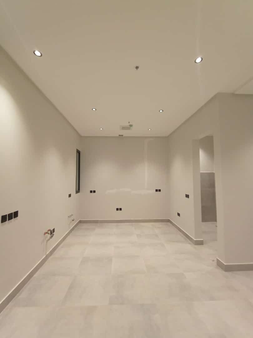 شقة فاخرة للايجار الرياض حي قرطبه المساحه 180 م مك