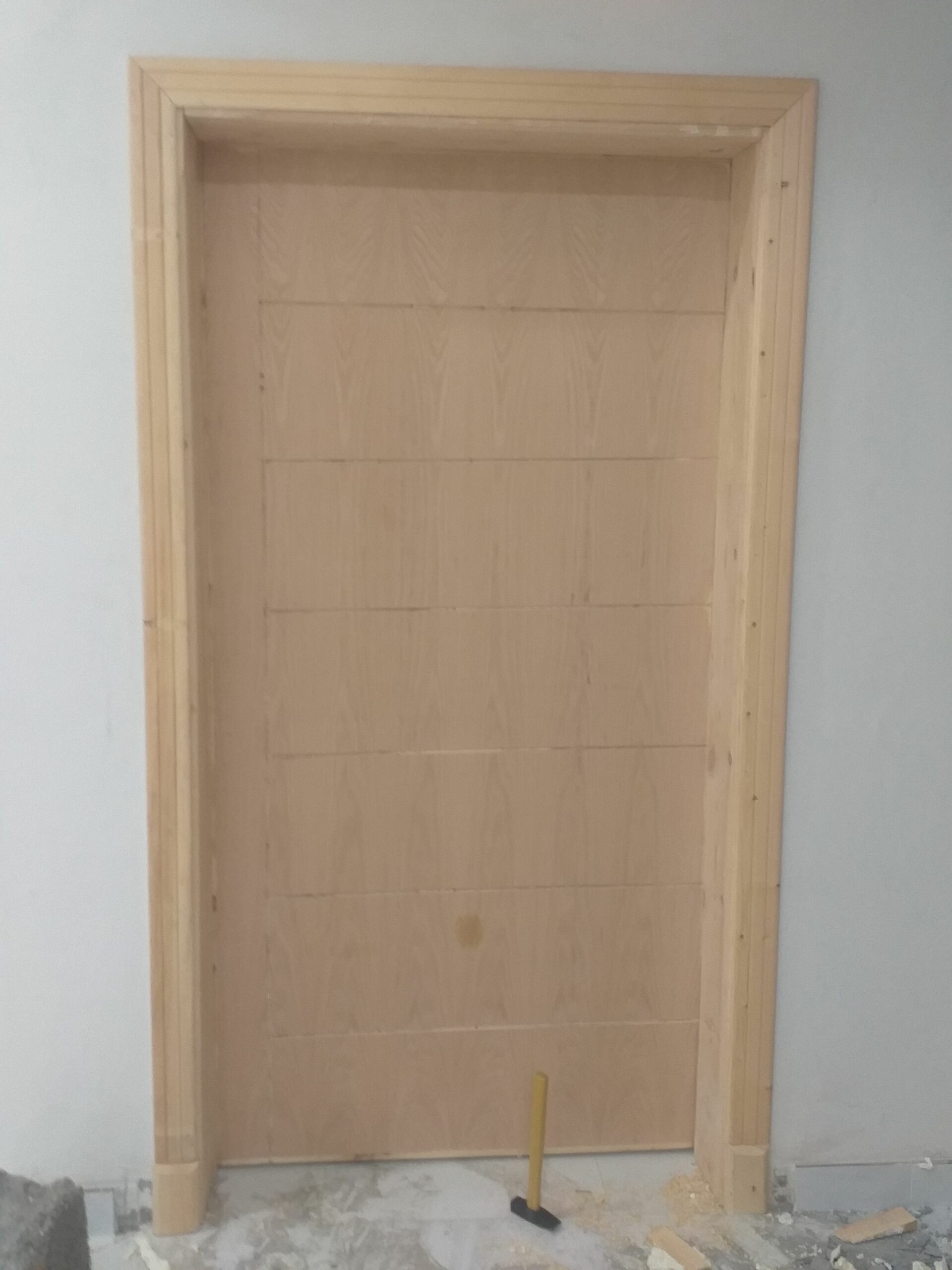 نجار ابواب خشب فك وتركيب وصيانه وفك