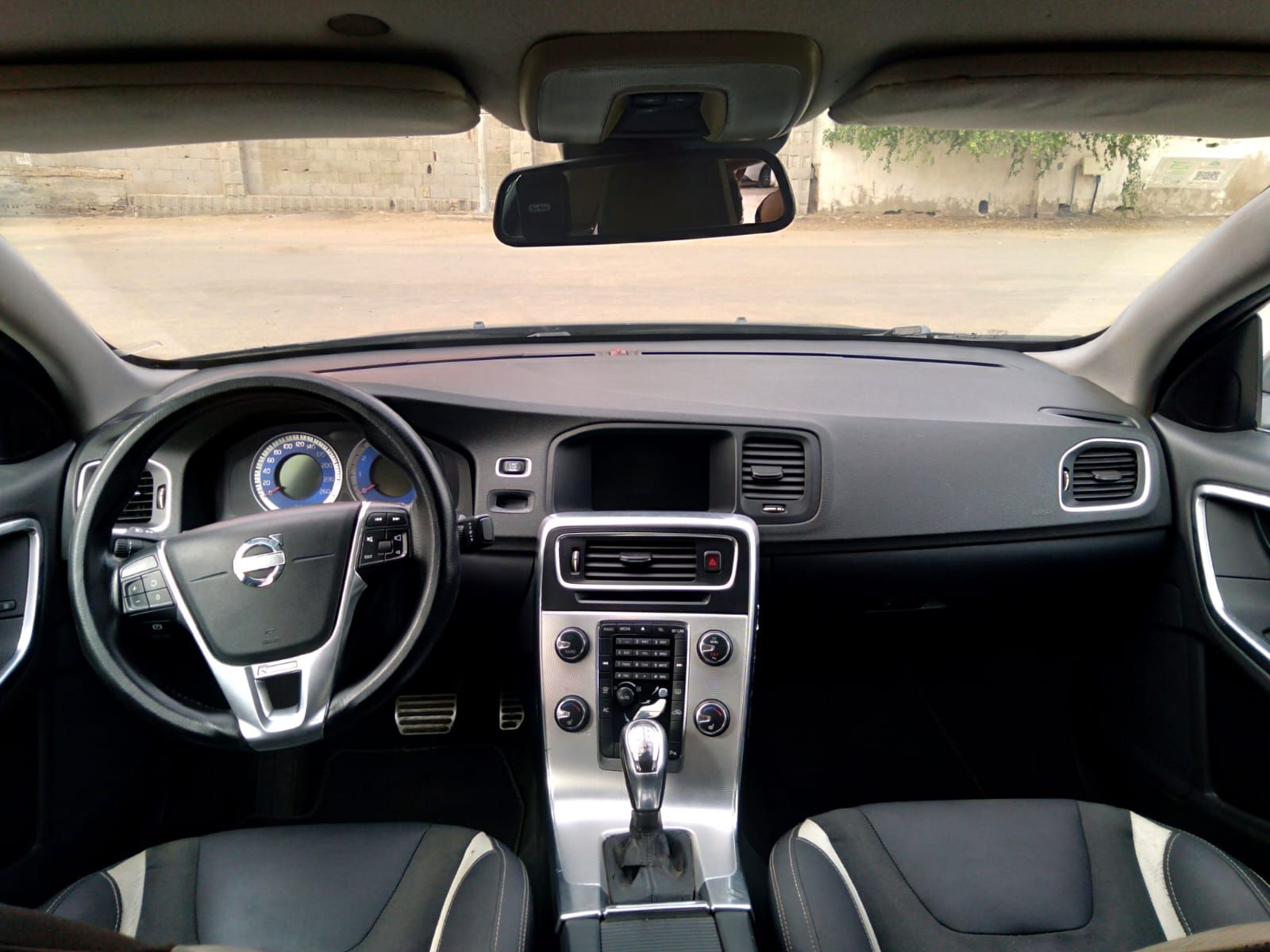 فولفو 2013 فل كامل