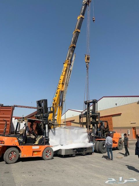 فوركلفت كرينات سيزرات مان لفت للايجار