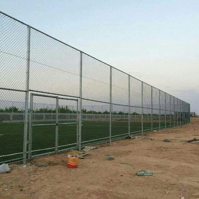 ومقل شبوك وهناقر بجميع انواعها في جميع أنحاء الممل