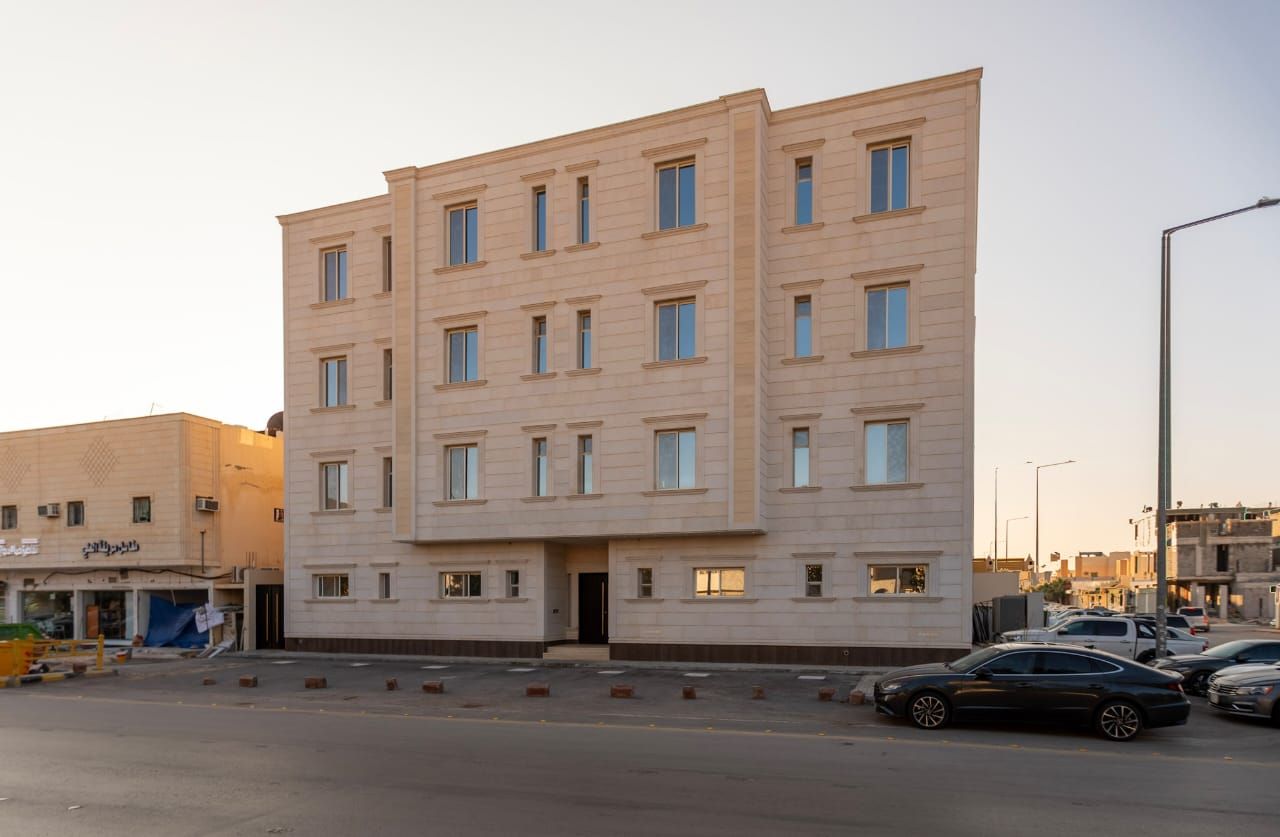 *شقة فاخرة للايجار* 180م*الرياض حي الملك فيصل