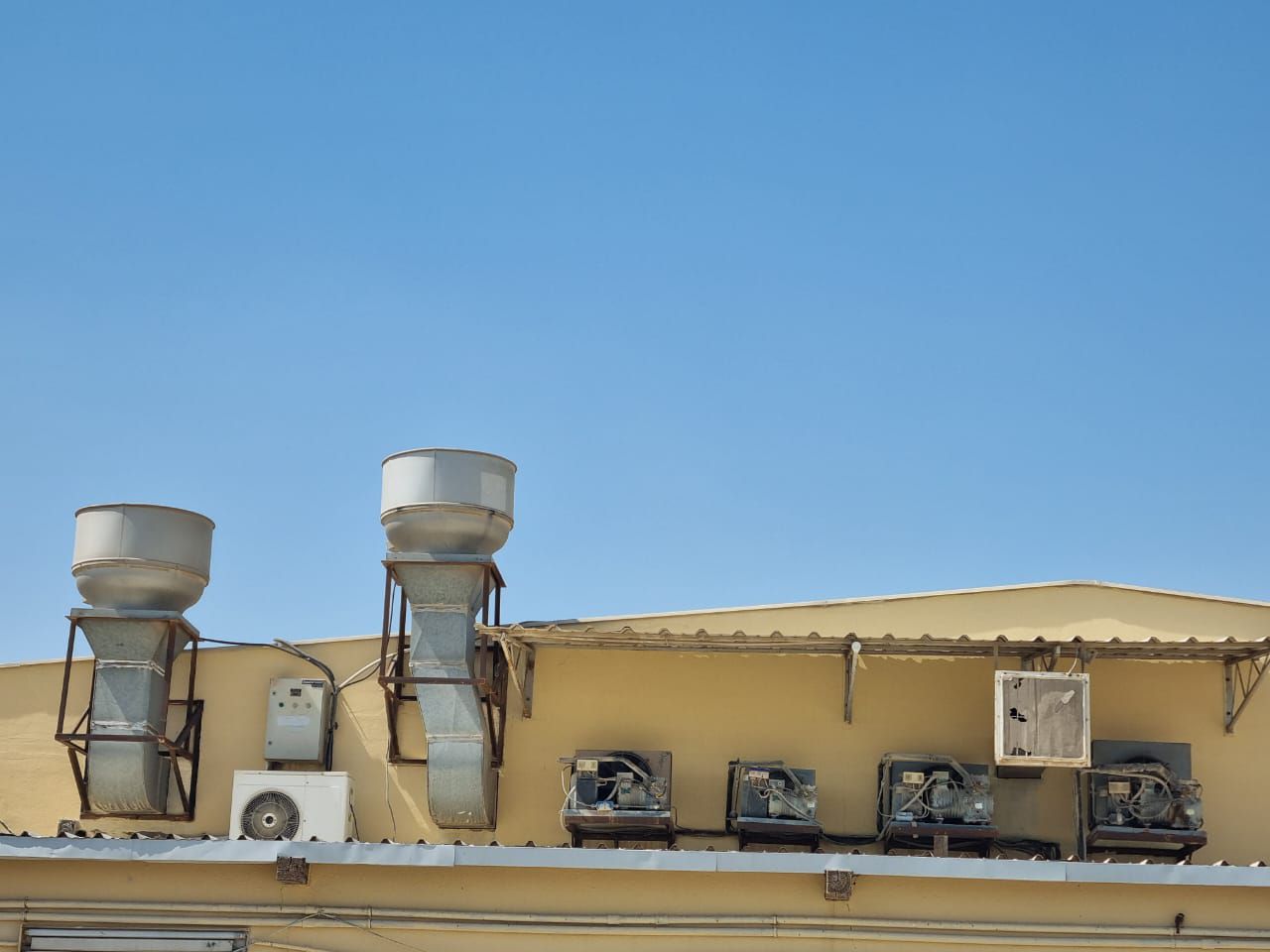 تنظيف مداخن المطاعم صيانه وغسيل مداخن