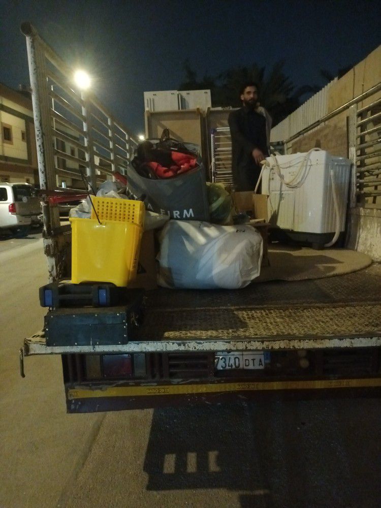 نقل عفش داخل وخارج الرياض