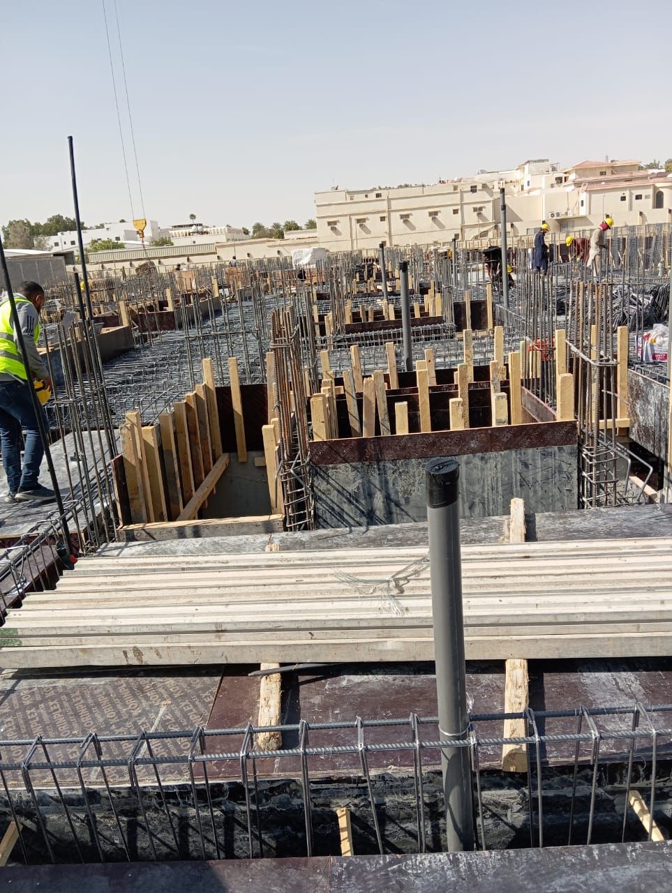 معلم فني كهربائي منازل