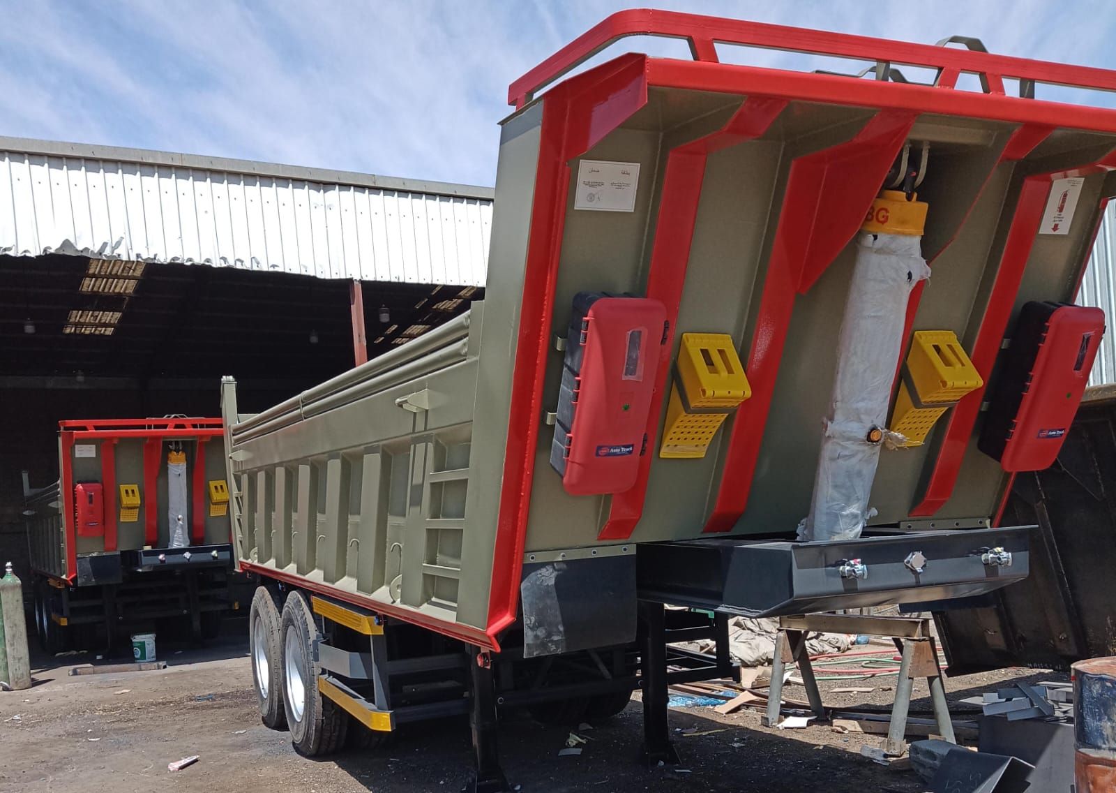 صناعة صناديق قلابات، حاويات نفايات، سطحات، توانك ،