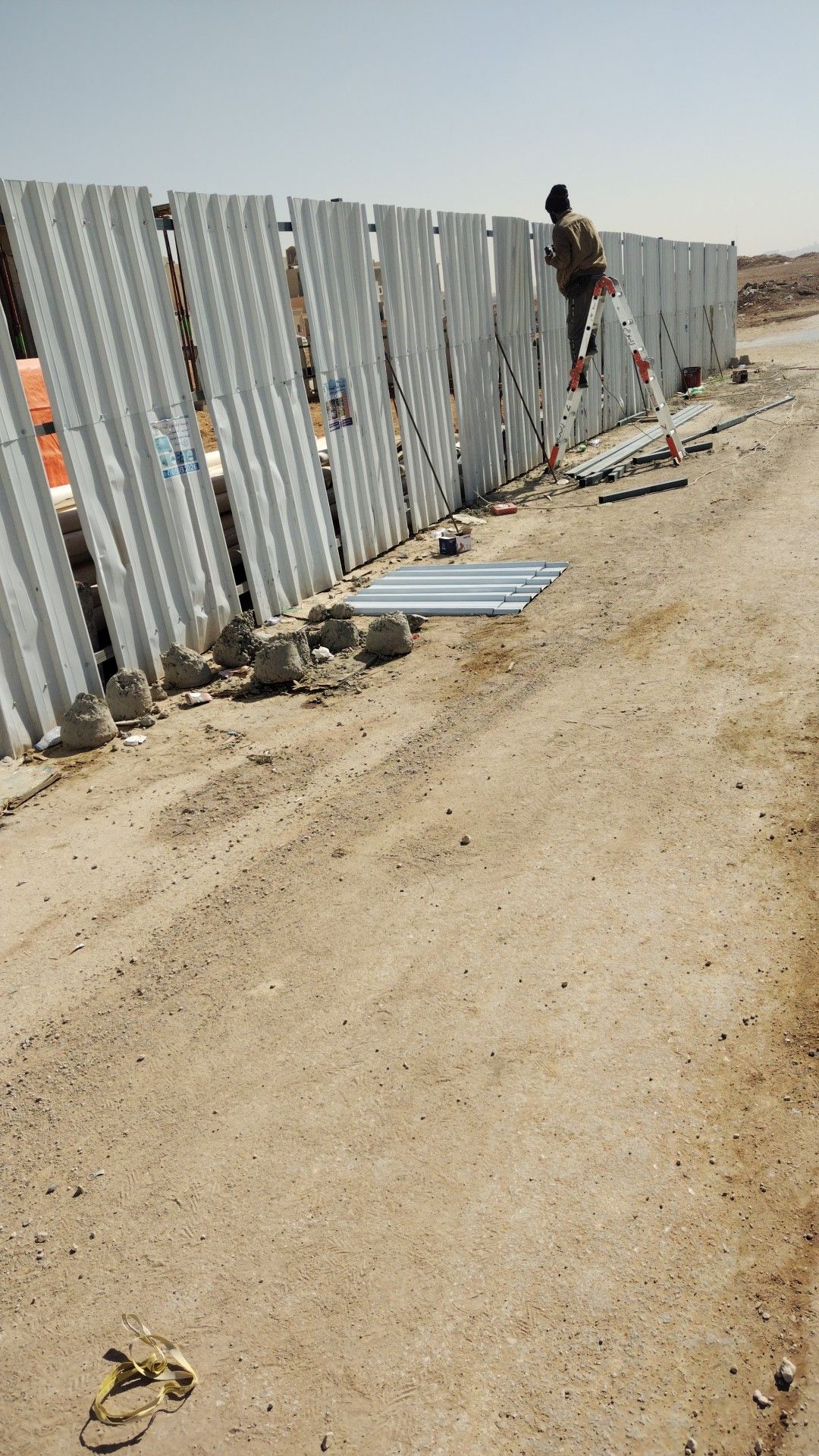 حداد مضلات جلسات سواتر صيانه وفك وتركيب المستودعات