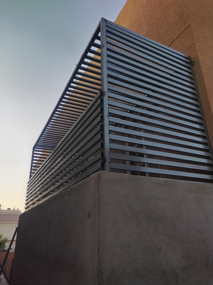 حداد مضلات جلسات سواتر صيانه وفك وتركيب المستودعات