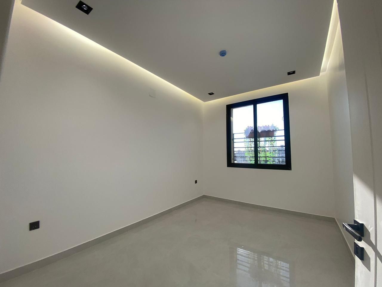 شقة فاخرة جداً في الرياض حي ظهرات البن