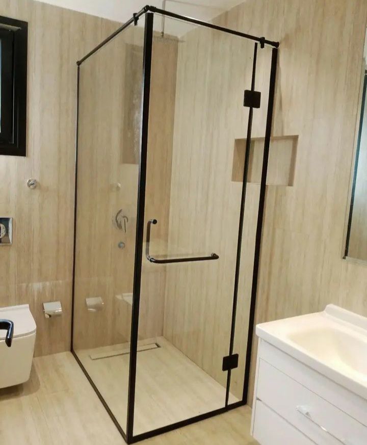 تركيب شورات وقواطع دورة مياة حسب الطلب0535308137