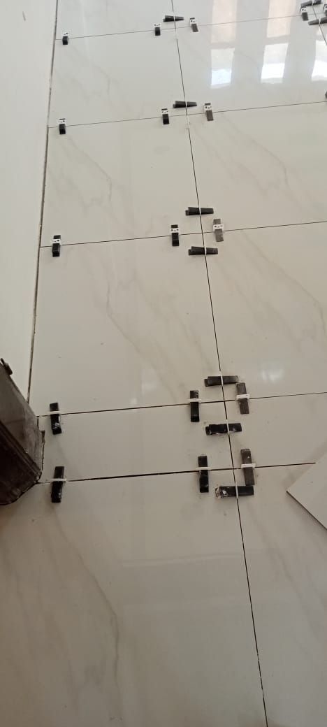 مبلط سيراميك بلاط بورسلان روخام تركيب وتكسير