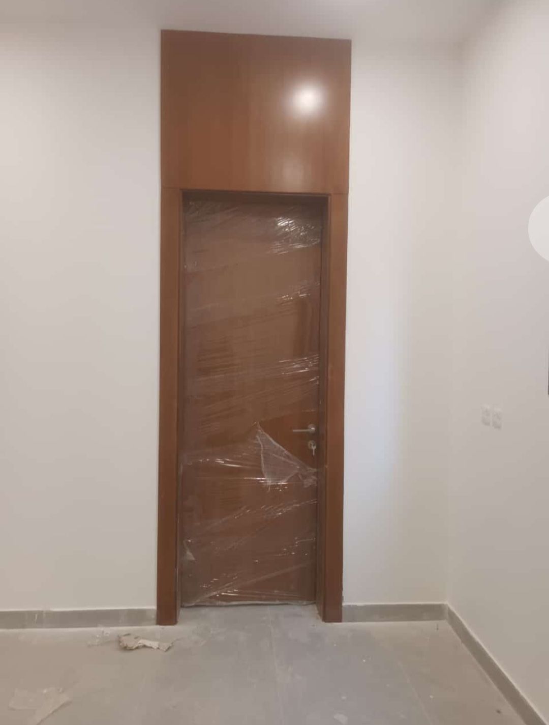 تنفيذ وتصنيع جميع انواع الأبواب الخشبيه وجميع الدي