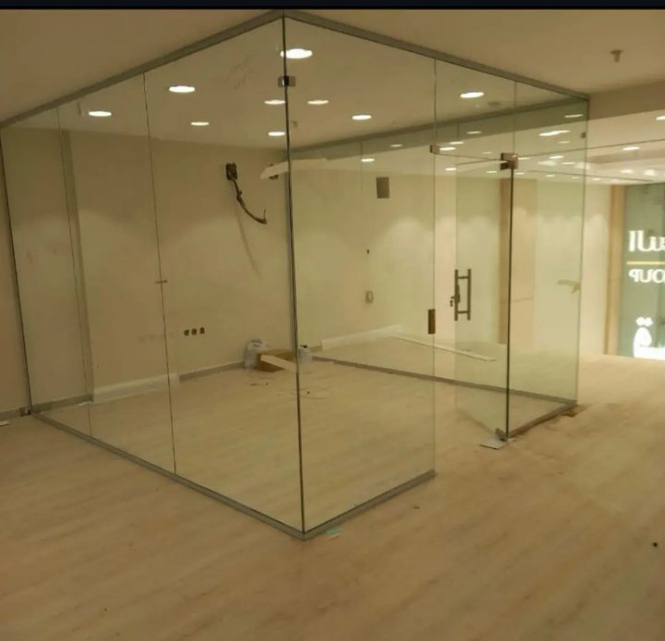 التركيب الزجاج والمرايه في الرياض