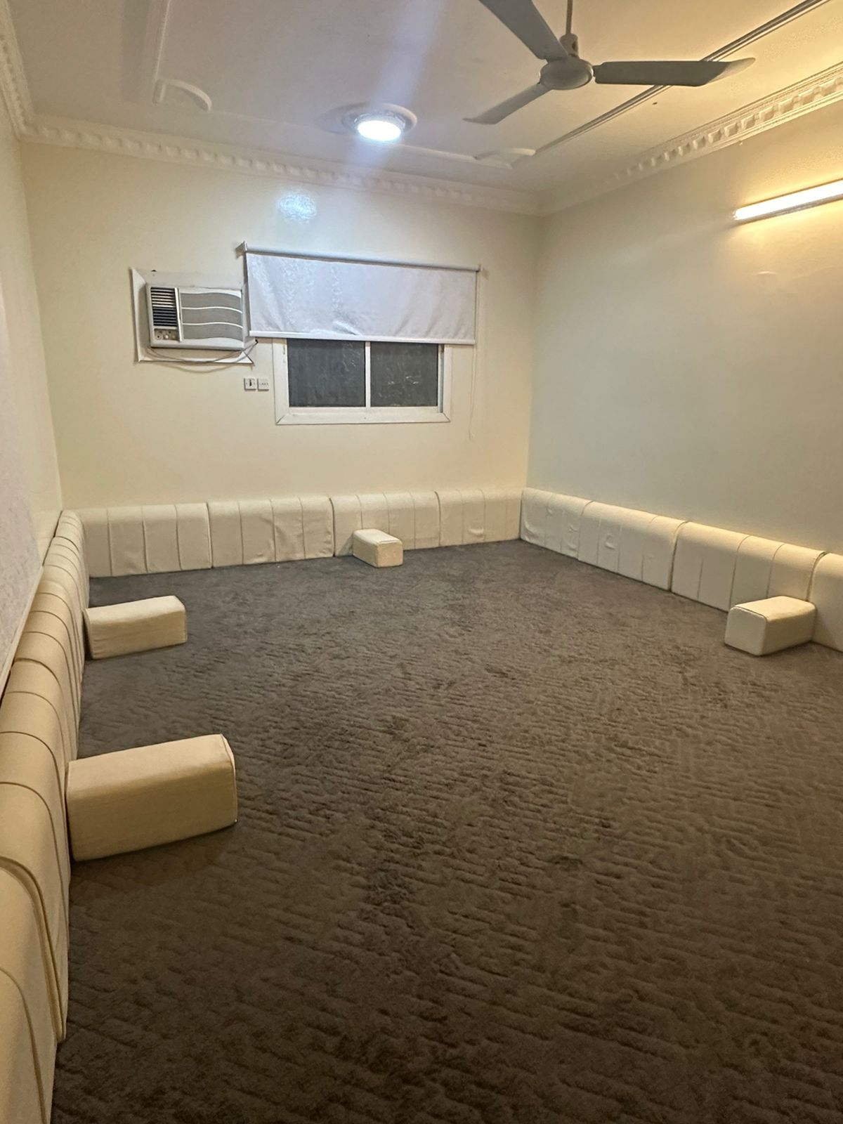 شراء اثاث مستعمل بالرياض 0539144243