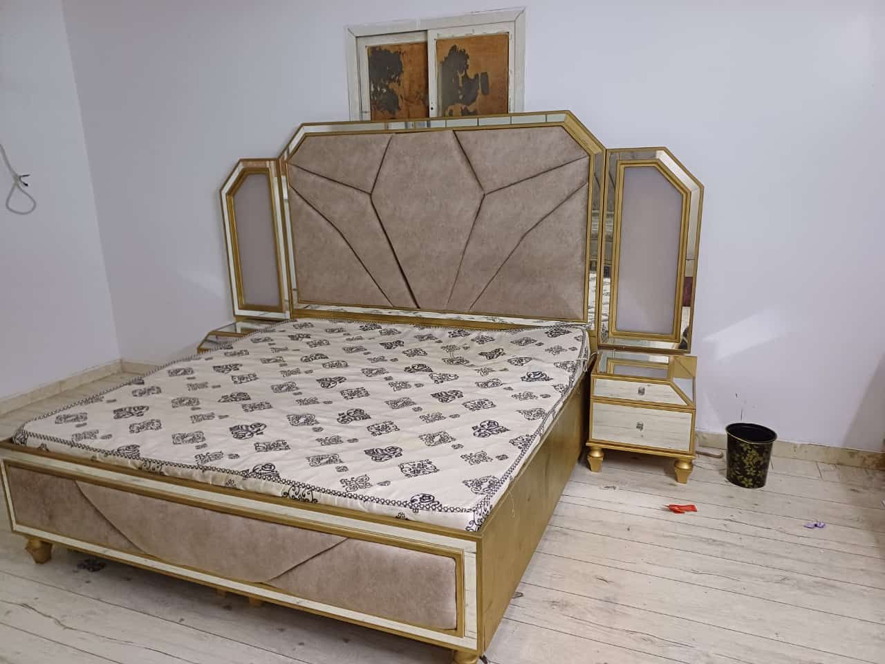 نبيع ونشتري الأثاث المستعمل والجديد بأسعار مناسبة