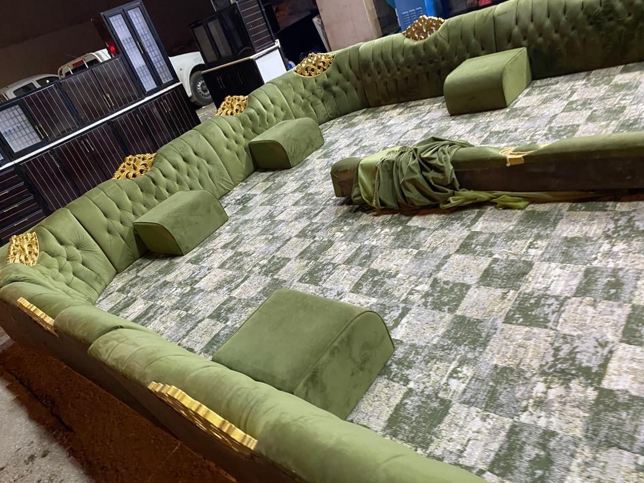 نبيع ونشتري الأثاث المستعمل والجديد بأسعار مناسبة