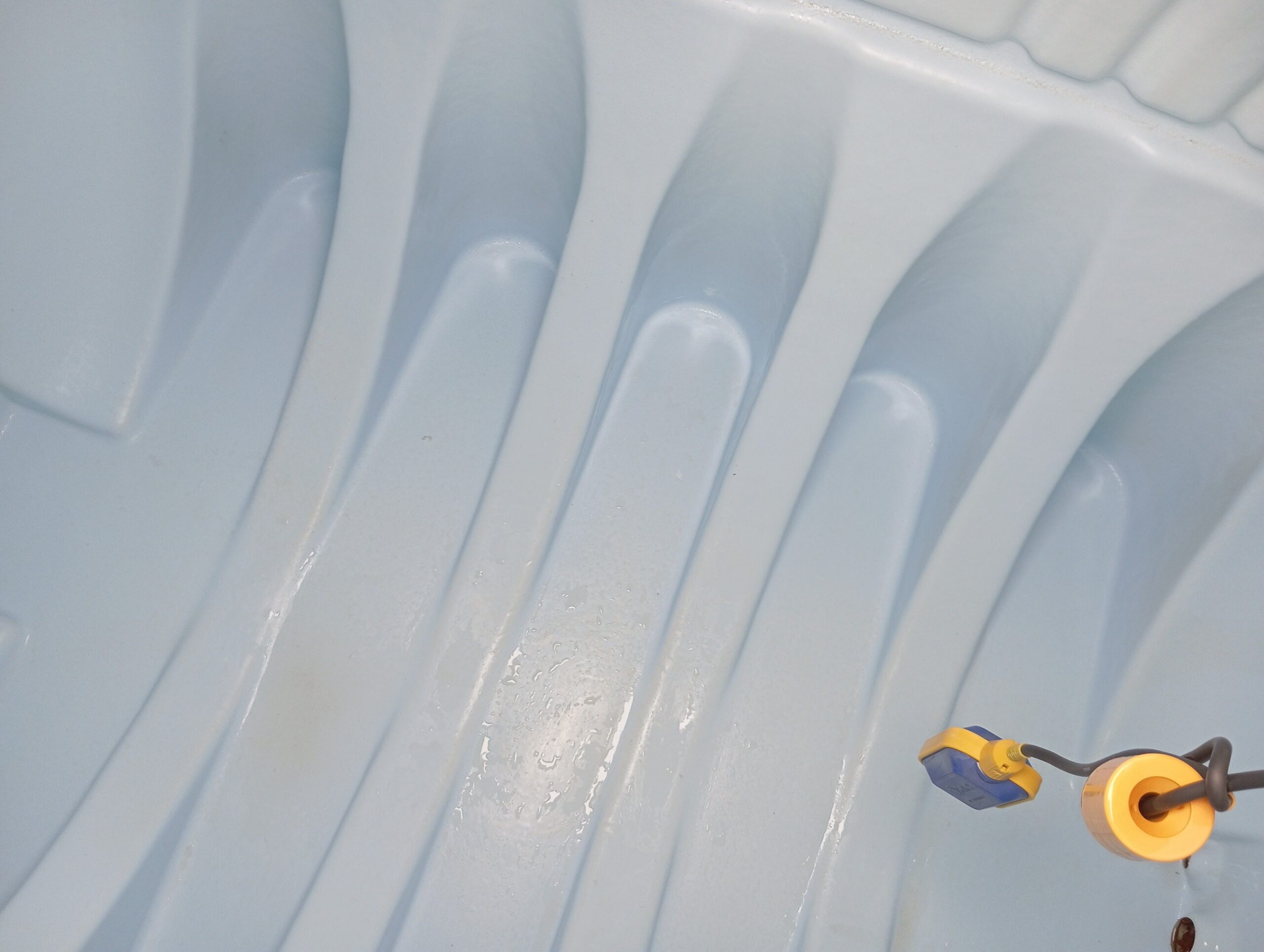 شركة تنظيف كنب بالبخار ورش حشرات وتنظيف خزانات