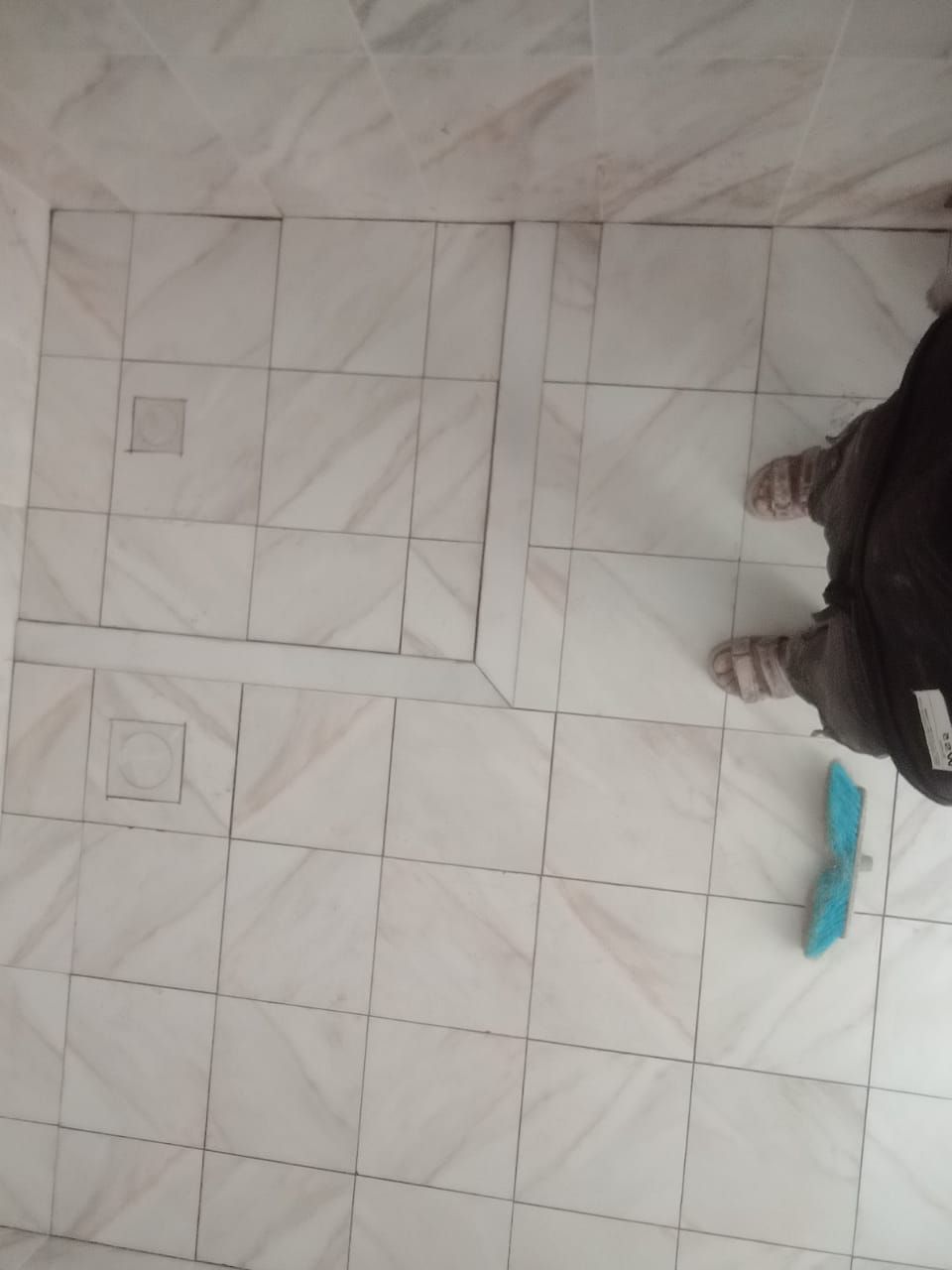 مبلط سيراميك ممتاز