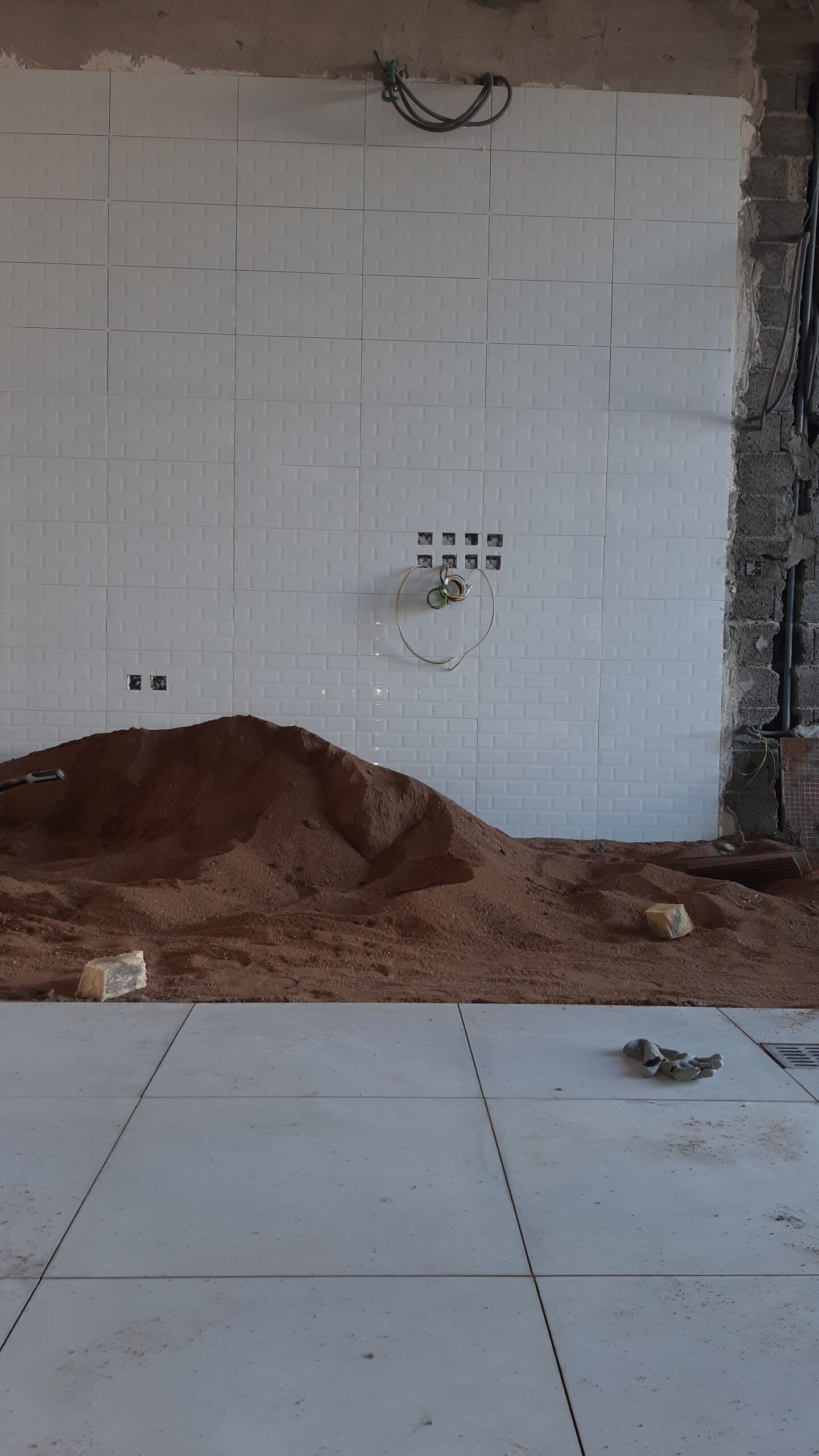 مبلط سراميك