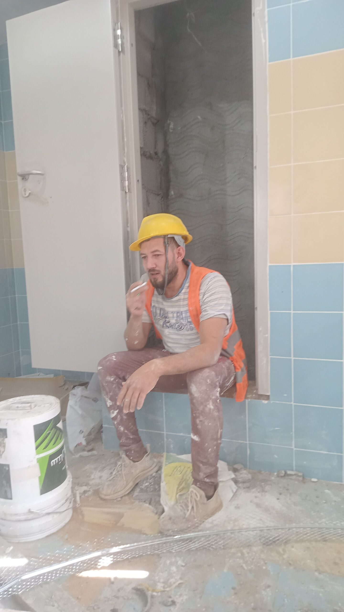 معلم سرميك وبرسلين ورخام وبركيه متوجد بتبوك