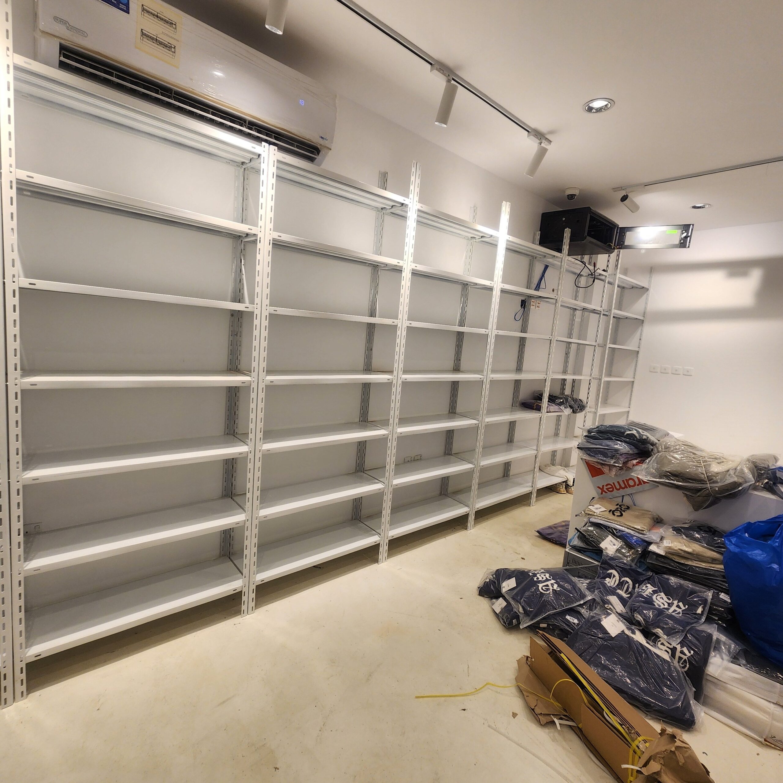 رفوف مستودعات ومحلات تجارية ارفف تخزين رفوف بقاله